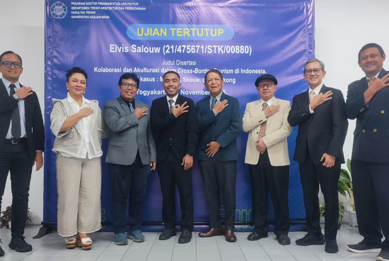 Ujian Tertutup - Elvis Salouw